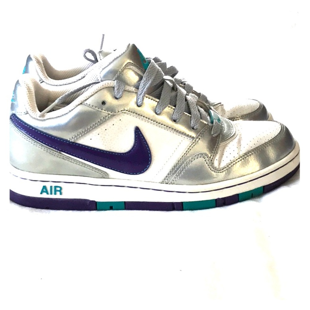 Nike Air gender neutral shoes